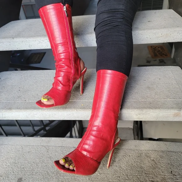 Red calf high booties - Picture 1 of 3
